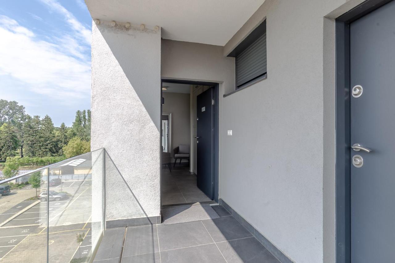 Lake Side Luxury-Steps To The Lake Lela - Happy Rentals Balatonlelle Exterior foto