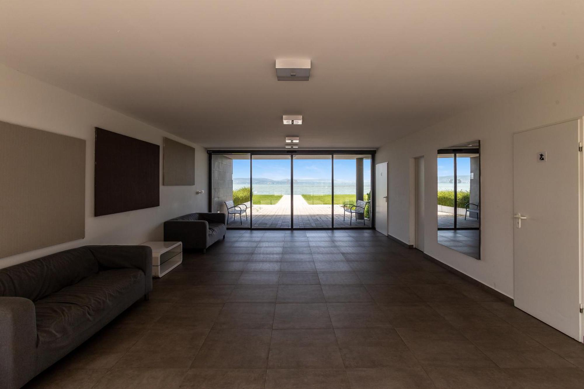 Lake Side Luxury-Steps To The Lake Lela - Happy Rentals Balatonlelle Exterior foto
