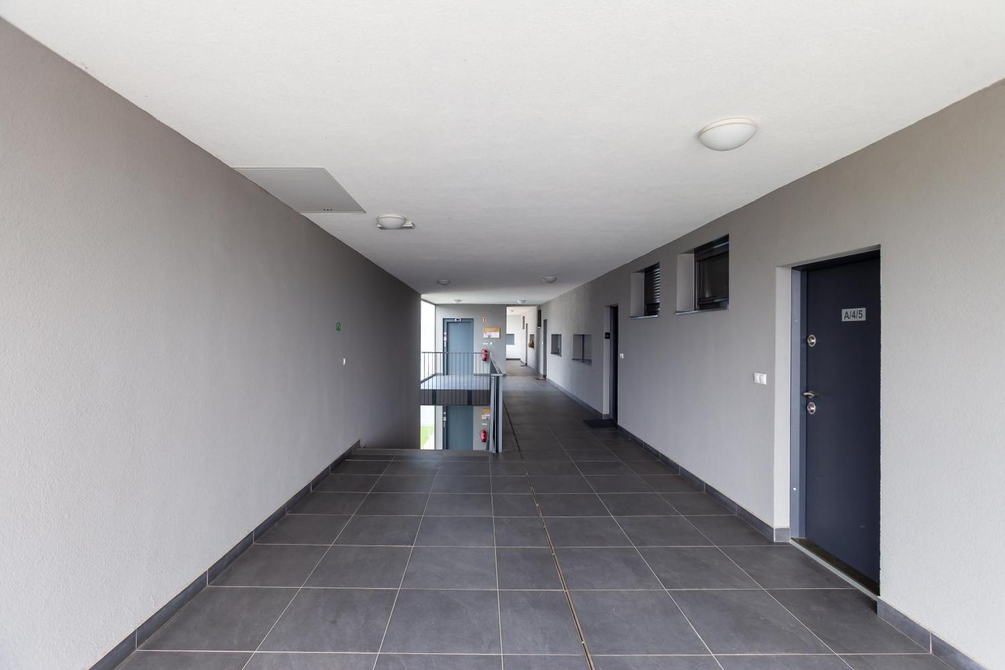 Lake Side Luxury-Steps To The Lake Lela - Happy Rentals Balatonlelle Exterior foto
